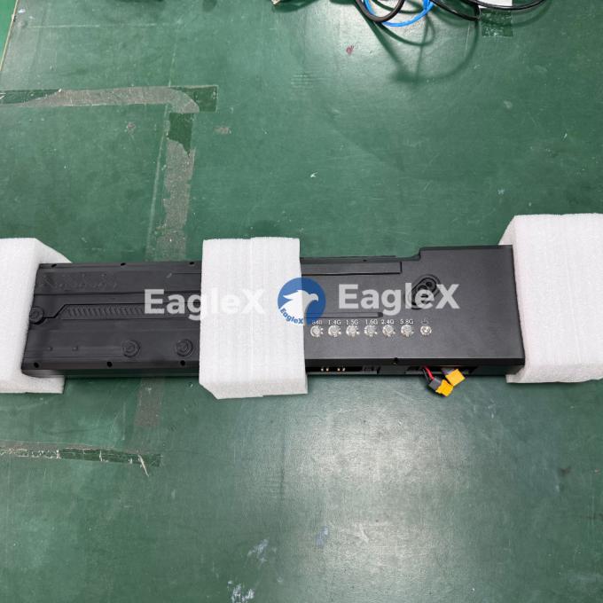 Ενίσχυρη 8-συχνότητα 2000M Anti FPV Drone Gun Handheld Portable Drone Jammer 433MHz -5.8G 0
